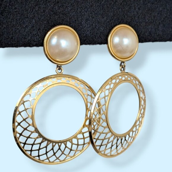 Vintage Monet Pearly Cut Out Earrings - Picture 2 of 7